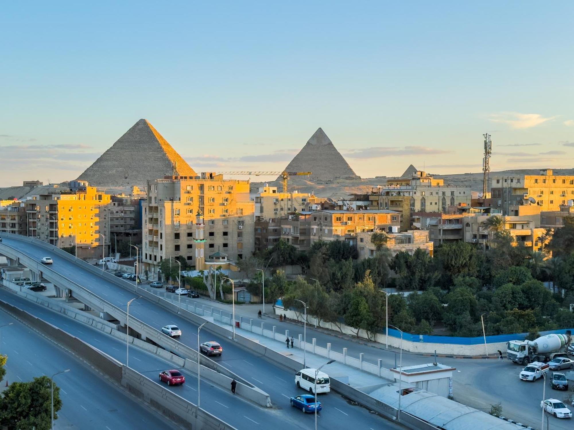 Royal Crown Hotel Giza Pyramids View Kafret el-Gabal Eksteriør bilde