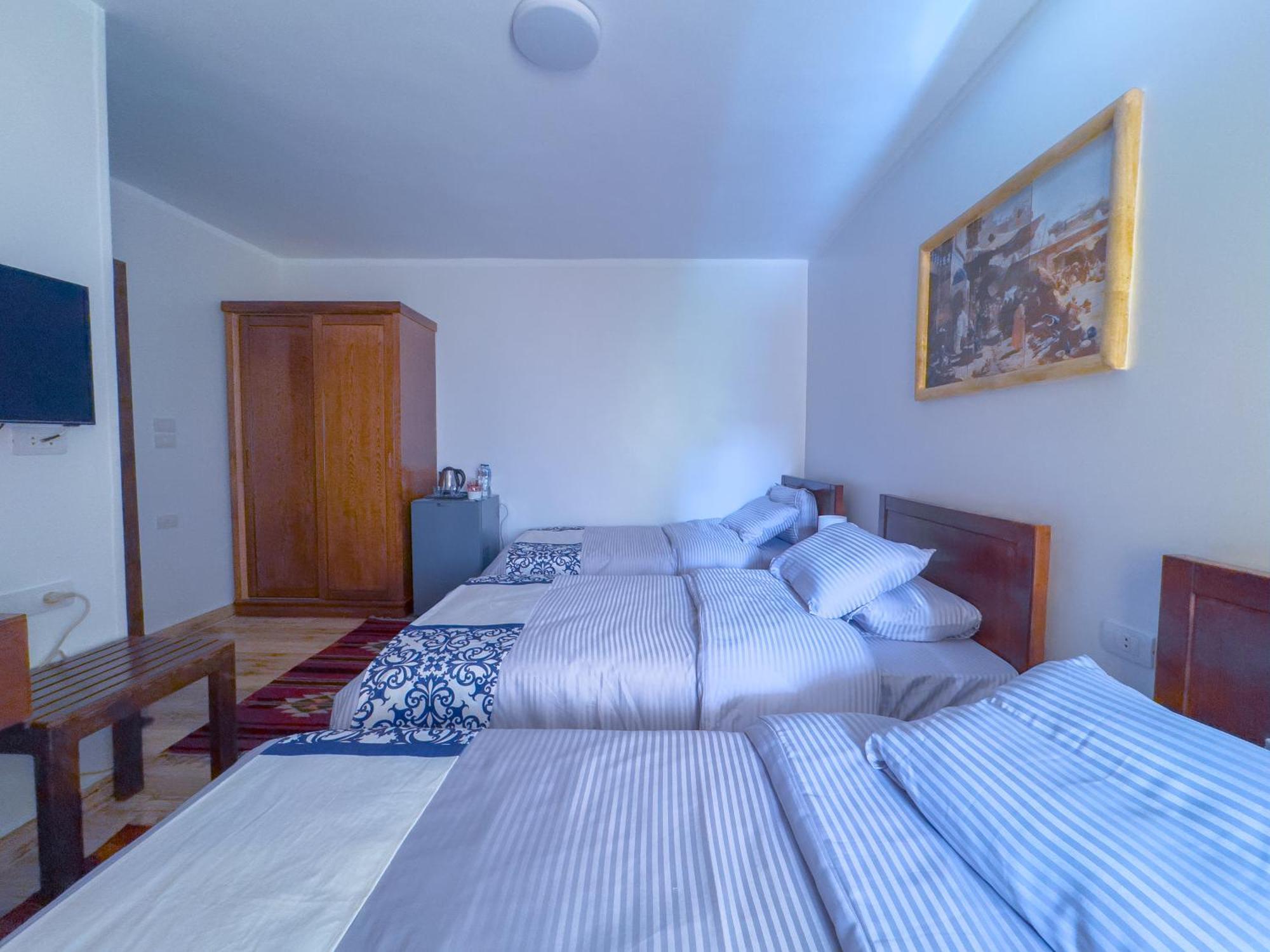 Royal Crown Hotel Giza Pyramids View Kafret el-Gabal Rom bilde